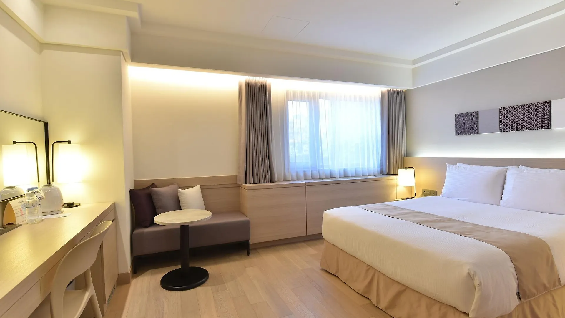 Pacific Hotel Seoul 4*,